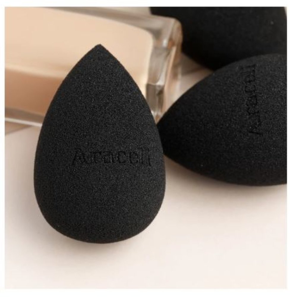 Araceli Beauty Bella Sponge